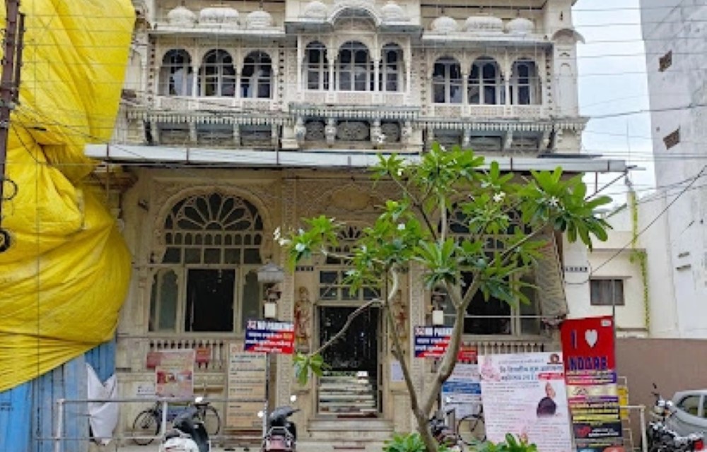 Kanch Mandir in Indore Pictures